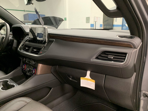 Imagen 6 de 8 de Chevrolet Suburban High Country 2021