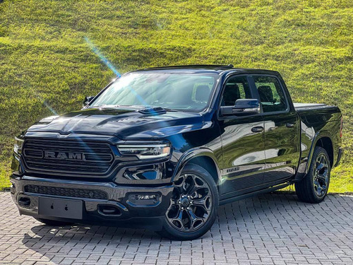 RAM 1500 Limited Night Edition 5.7 V8