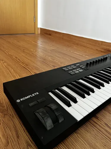 DTM・DAW Komplete Kontrol A61 Native Instruments Teclado Midi Native Instruments Komplete Kontrol A61 | MercadoLivre