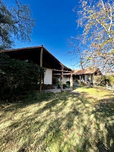 Casa En Venta De 4 Dorm. Curimon En San Felipe.