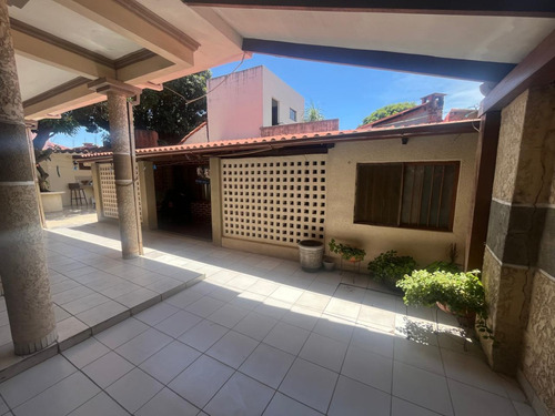 Zona Sur Barrio Polanco - Amplia Casa En Venta