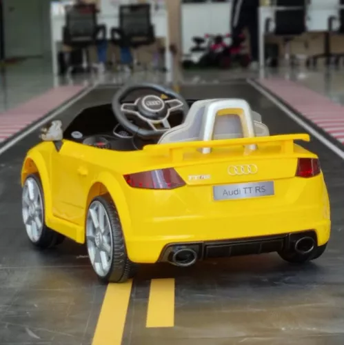 Carrinho Elétrico Infantil Audi TT RS