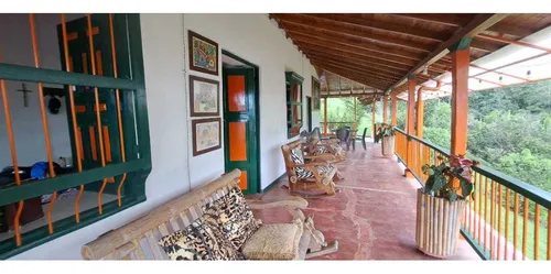Vendo Casa Finca En Via Venecia