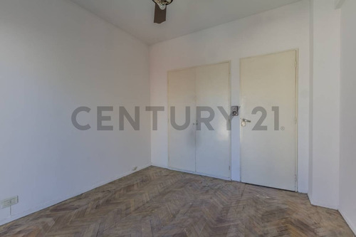 Imagen 16 de 30 de Venta Departamento 4 Ambientes Grandes Balcón Balvanera
