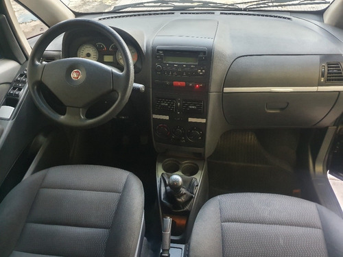 Fiat Idea 1.8 Elx Flex 5p 2010