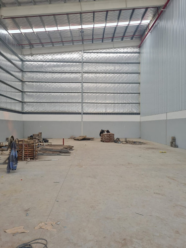 Nave Industrial 1000 M² A Estrenar