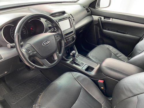 Imagem 8 de 10 de Kia Sorento 2.4 2015.