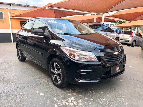 Imagem 2 de 7 de Chevrolet Onix Ls
