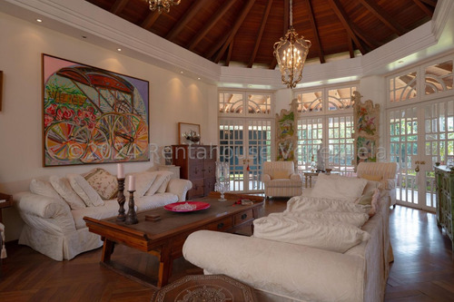 Ana Torres. Casa En Venta 2417758 En Los Chorros