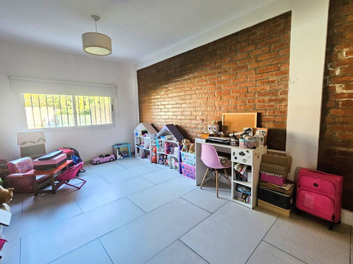 Venta Casa Quinta 5 Ambientes Pileta Paso Del Rey