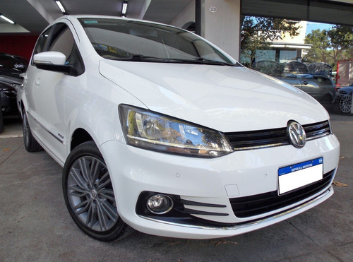 Imagen 3 de 15 de Volkswagen Fox 1.6 Msi Highline 5p. 2017 Carbone