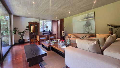 Casa Moderna En Venta En La Dehesa