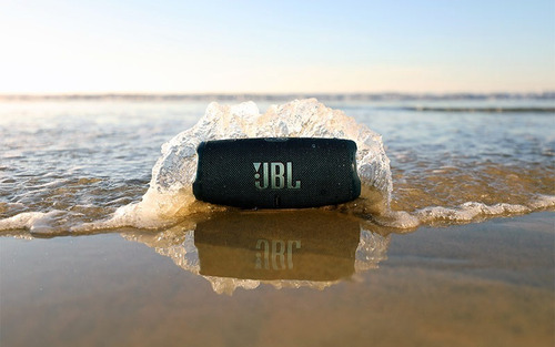 Imagen 8 de 10 de Parlante Jbl Charge 5 Inalámbrico Portátil Bluetooth Nuevo