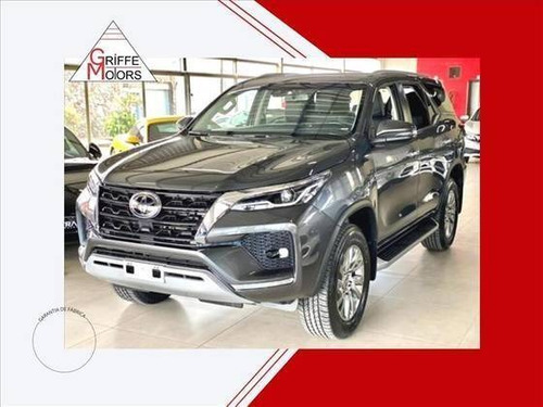 Imagem 1 de 9 de Toyota Hilux Sw4 2.8 D-4d Turbo Diesel Srx 7l 4x4