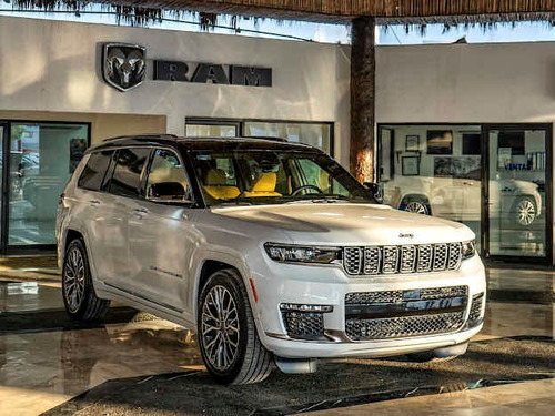 Imagen 2 de 15 de Jeep Grand Cherokee L Summit Reserve 4x4