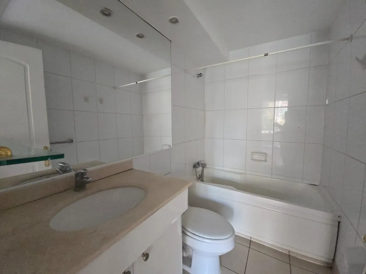 Imagen 4 de 20 de Venta, Departamento, Las Condes. 1d/1b