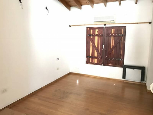Imagen 3 de 6 de Casa Venta - Merlo Norte - Permuta - Con 2 Departamentos - Inversores