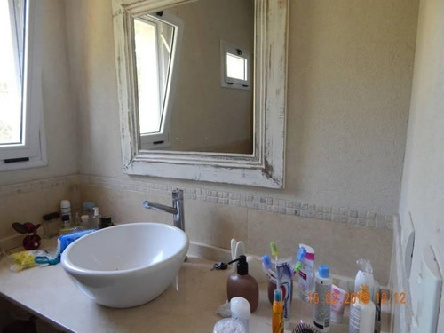 Venta - Casa Estilo Moderno De 210 M2 Bayugar Negocios Inmobiliarios