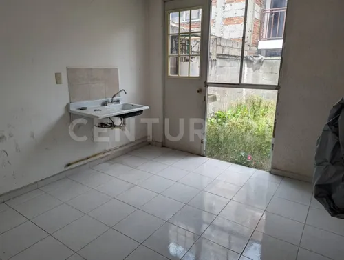 Casa En Venta En Galaxia La Laguna, Cerca De Bulevar Carmelitas.