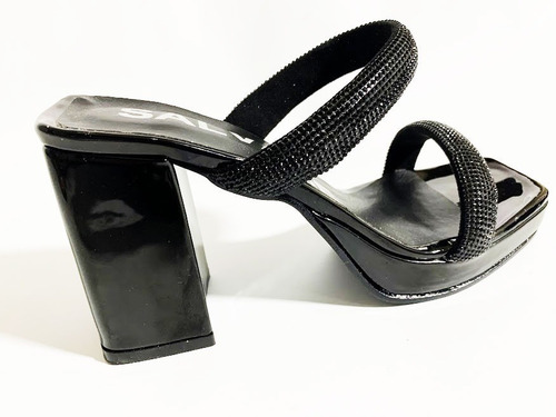 Imagen 5 de 6 de Sandalias Con Taco Medio Fiesta Charol Y Strass