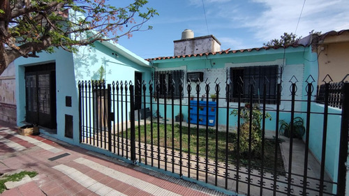 Se Vende Casa 4 Dorm En B° Residencial America  