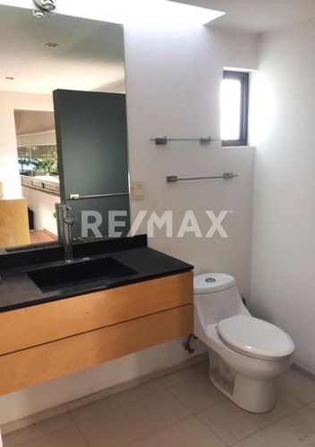 Renta Casa Estilo Loft Remodelada Con Vigilancia Y Servicios Incluidos