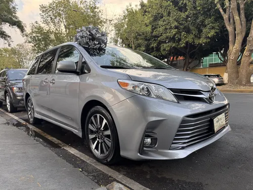 Toyota Sienna 3.5 Xle Piel At