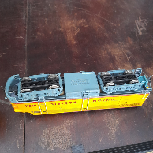 Imagem 5 de 9 de Locomotiva Duas Ho Gmd F7a/b Up Fratesche Engate Kadee /7