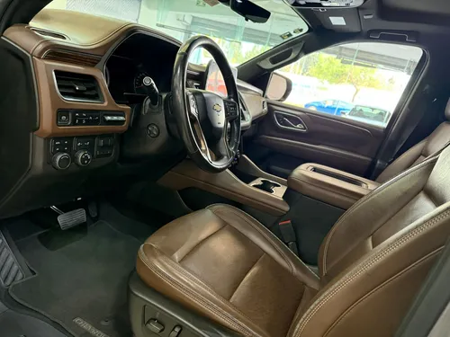 Chevrolet Suburban 6.2 V8 High Country At