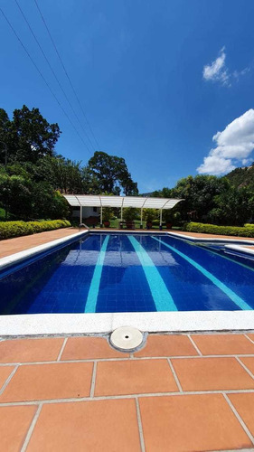 Imagen 1 de 20 de Alquilo Hermosa Casa Campestre En Bucaramanga