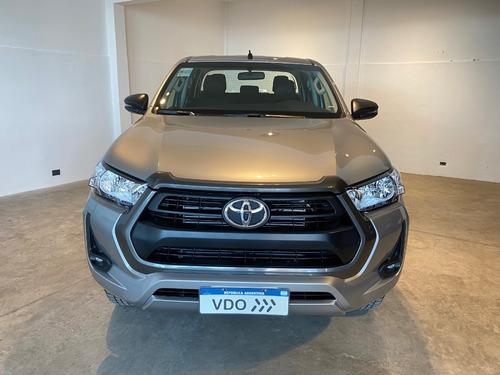 Imagen 2 de 14 de Toyota Hilux Sr Dc 4x2 2.4 Tdi Manual Vehiculosdeloeste