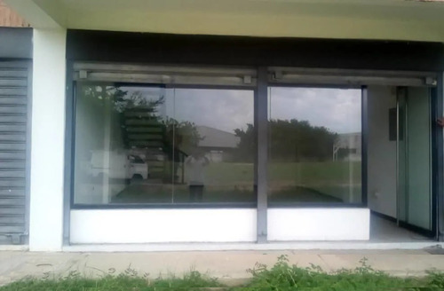Imagen 2 de 7 de Local En Alquiler Metro Sur 75 Mts2 / En Buenas Manos