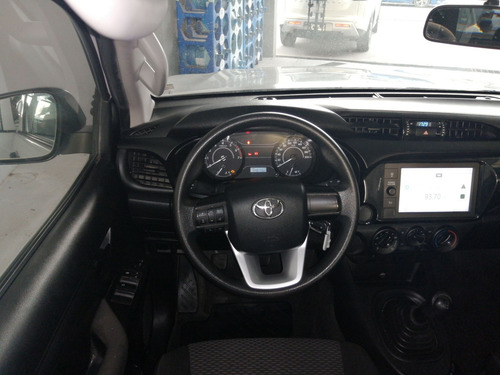 Toyota Hilux 2.8 Cabina Doble Base Mt