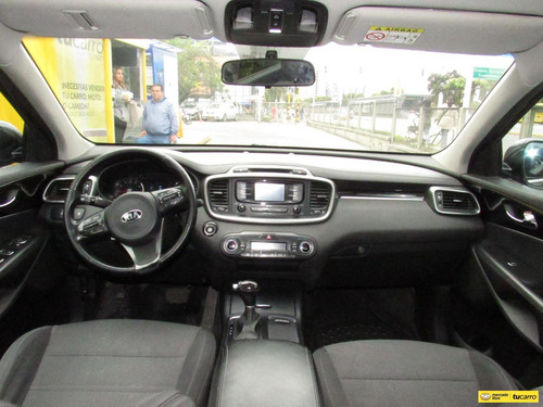 Imagen 14 de 25 de Kia Sorento Trust 2.4 (4*2)