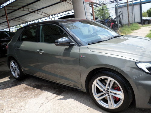 Imagen 4 de 15 de S-line Maximo Equipo, Motor 2.0l 200hp, Solo 9,000 Km Nuevo