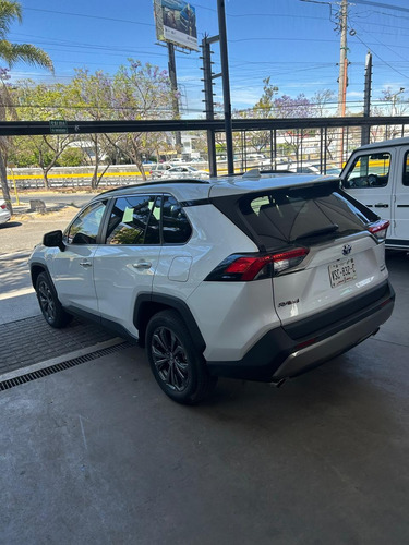 Toyota Rav4 L4 2.5l Hybrid 2023