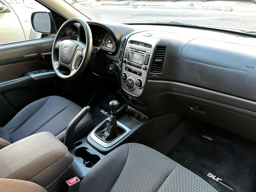 Imagen 9 de 10 de Hyundai Santa Fe 2.4 2wd 7 As. Gls (l10) Impecable