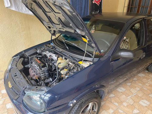 Imagem 12 de 14 de Chevrolet Corsa Classic 2005 1.0 Life 4p Gasolina