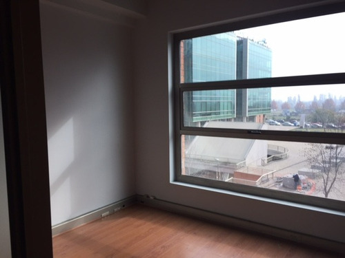 Versatil Oficina Con Dos Privados Y Amplia Planta Libre