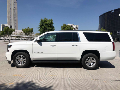 Imagen 4 de 13 de Chevrolet Suburban 2017 5.4 Lt Piel Blanca At