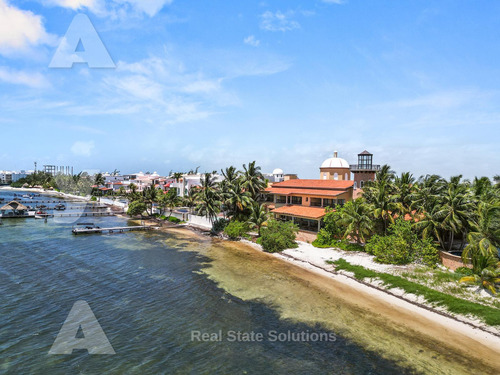 Casa En Venta, Ocean Front, Lujosa Residencia, 7 Recámaras, 2 Piscinas, Zona Hotelera, Cancún