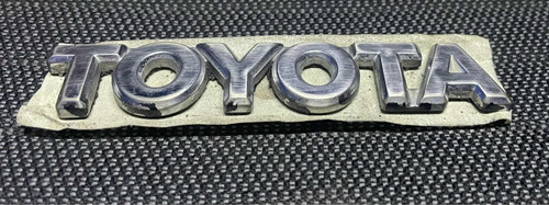 Emblema Letras De Cajuela Toyota Original 9.5 X 1.8 Cm