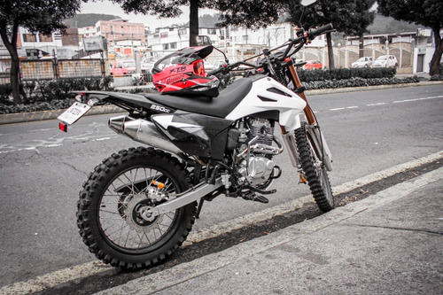 Imagen 6 de 7 de Moto Axxo Trz 250 / Año 2022 / Color Bl