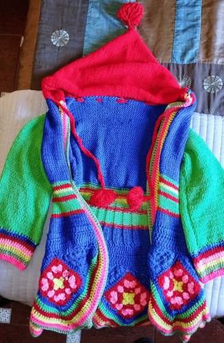 Campera Con Capucha Tejida A Mano Peruana Colorida Típica