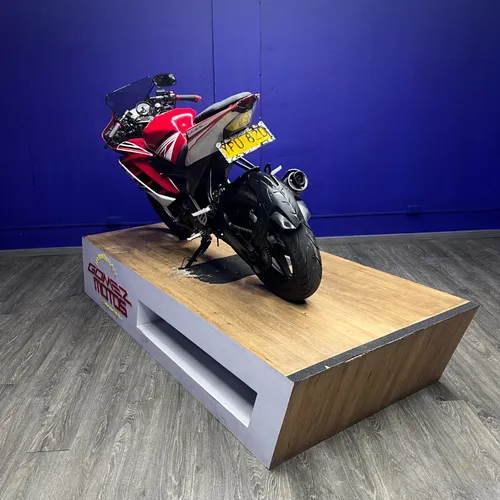 Yamaha R15 2016