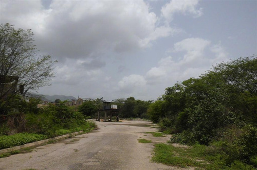 Terreno 60500 M2 Urb Industrial El Marqués