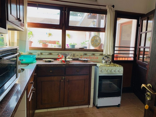 Importante Residencia A Metros Del Mar- Ref: 1435