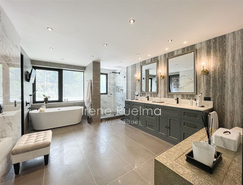 Vende Casa Impecable En Golf De Manquehue En Lo Barnechea