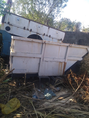Imagem 5 de 9 de Riotruck Basculante
