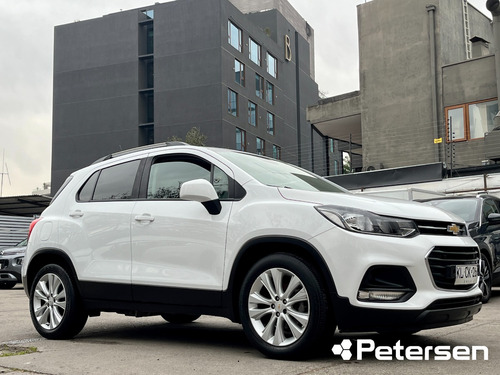 Imagen 2 de 24 de Chevrolet Tracker 1.8 Ls Fwd E5 Mt 5p 2018